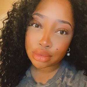 Meet your Posher, Candace